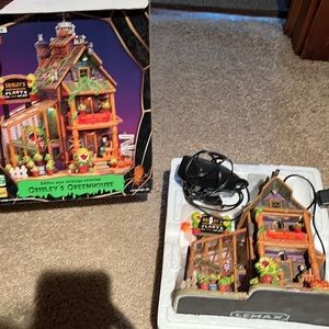 Grizzly’s Green House Lemax Piece